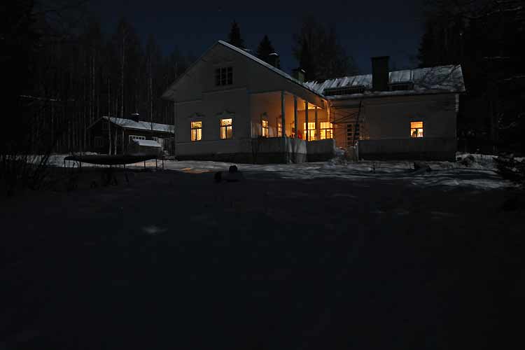 Christmas in Finland - winter cottages zomerhuisjes - skandinavia - skiing, snowboarding, dogsleds, snow mobiles, trekking, fishing, swimming and sauna holidays - vacations in your own cottage in south east Finland - summer, fall, autumn, winter and spring at Penttil&auml; Gardens