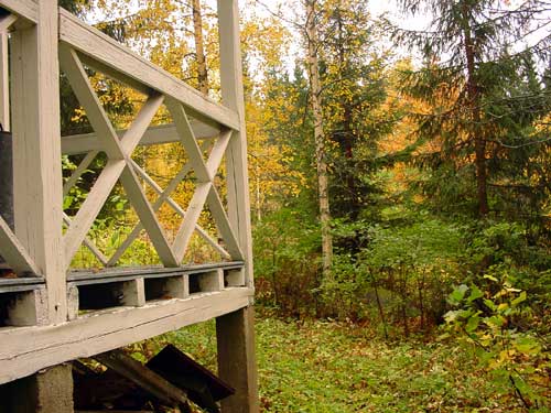winter cottages zomerhuisjes - skandinavia - skiing, snowboarding, dogsleds, snow mobiles, trekking, fishing, swimming and sauna holidays - vacations in your own cottage in south east Finland - summer, fall, autumn, winter and spring at Penttil&auml; Gardens